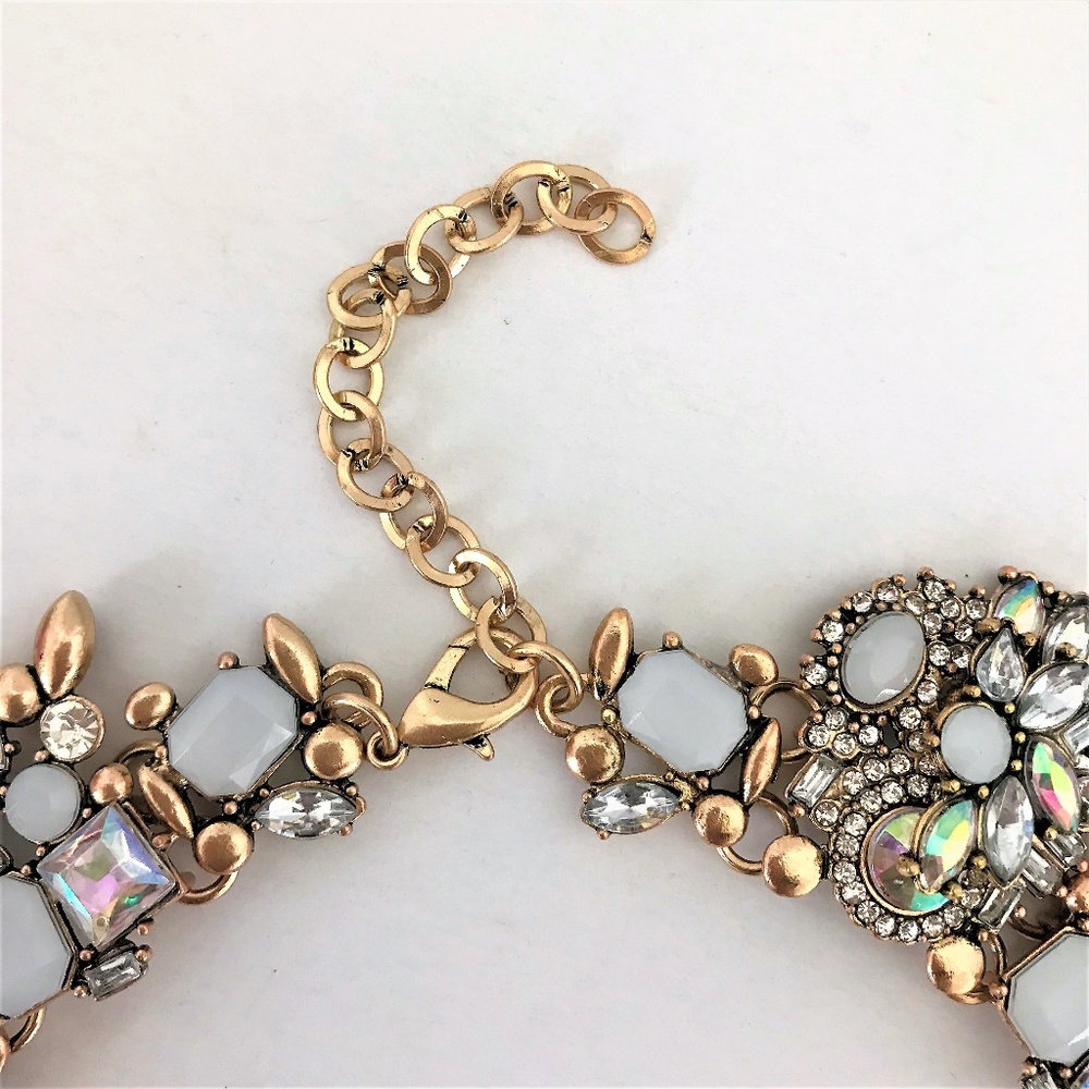 GN5 | Royal White Gems Choker Statement Necklace - Picture 4 of 7